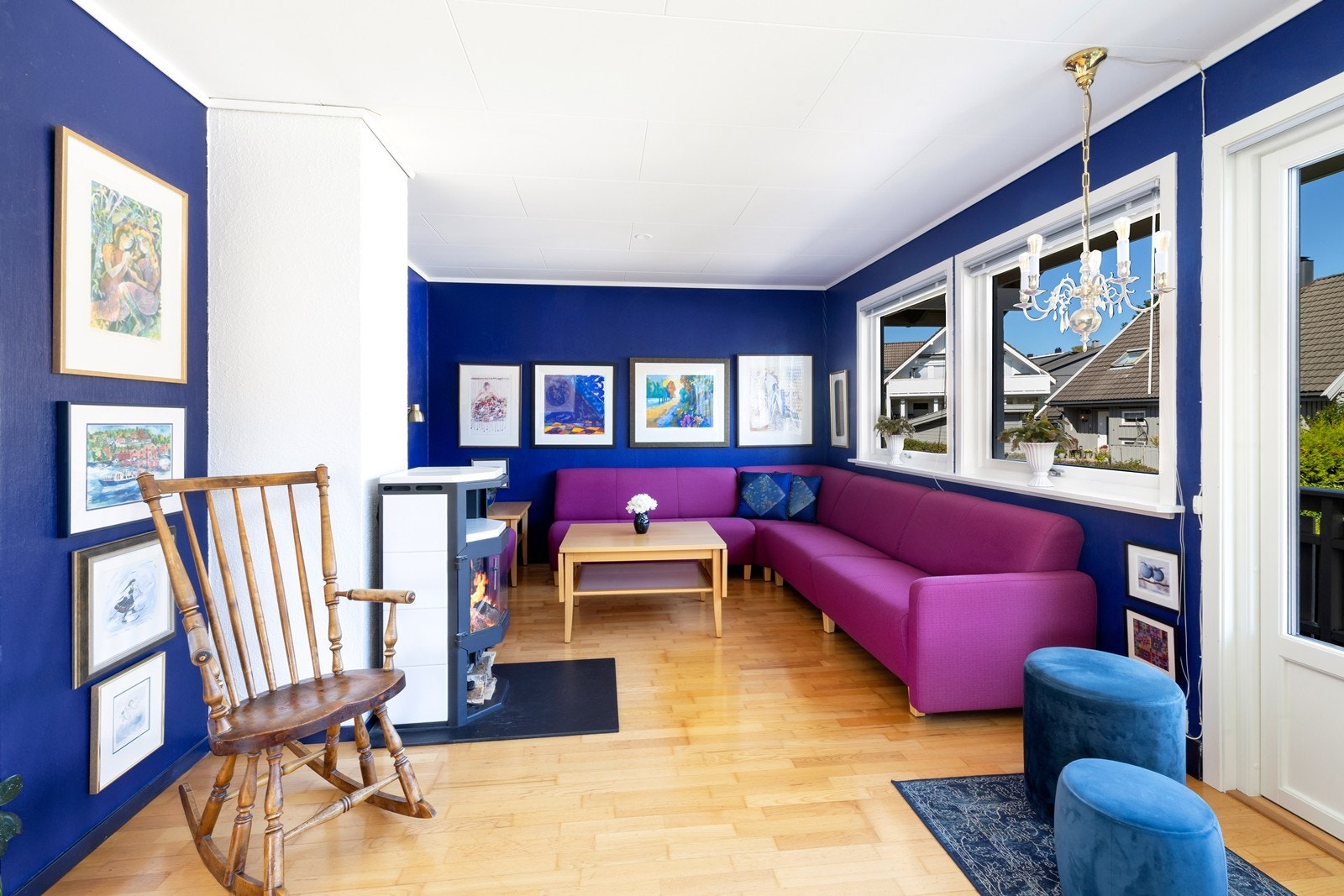 Fra stuen er det utgang til terrasse Galleribilde