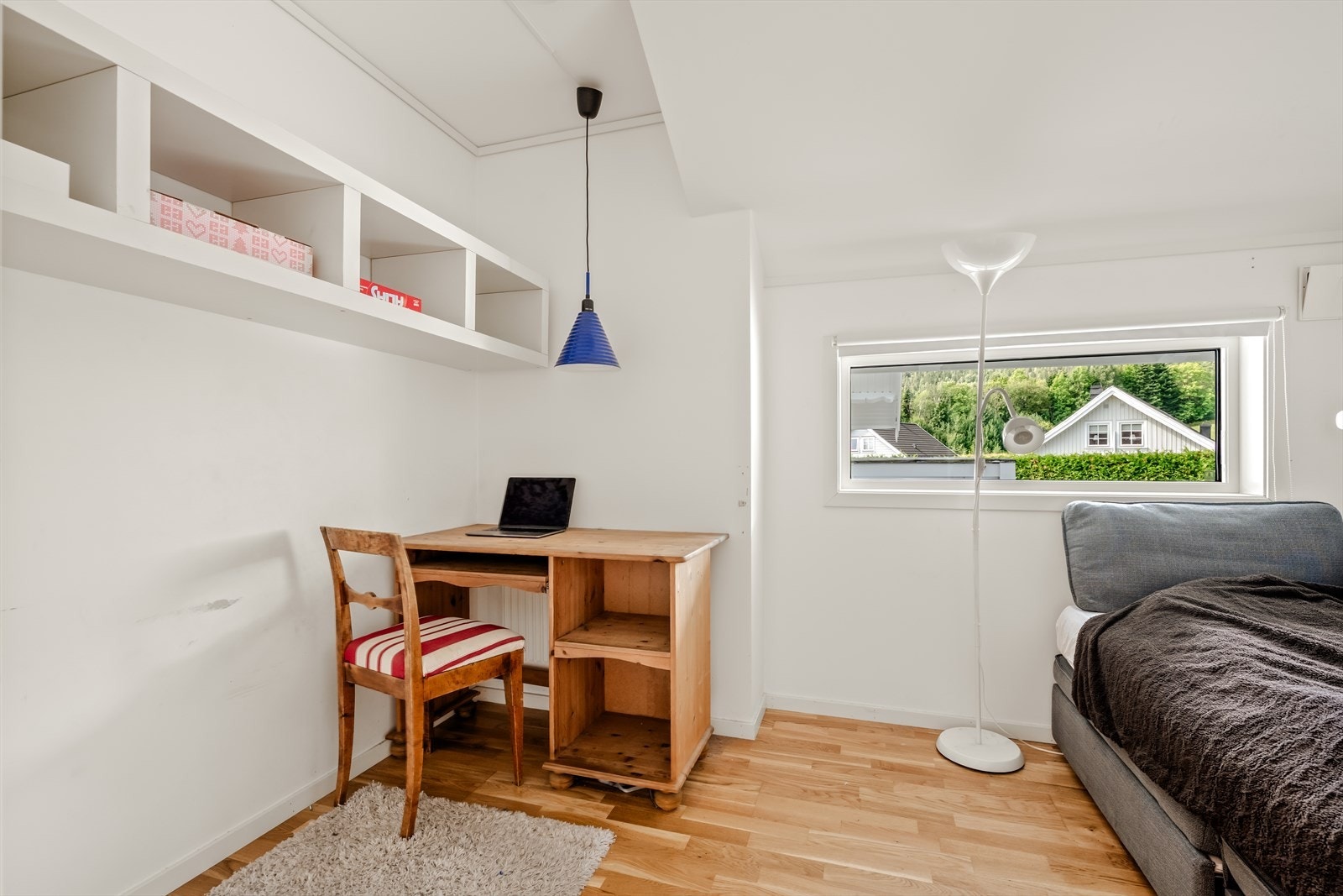 Soverom 2 egner seg godt som barnerom, gjesterom eller kontor. Galleribilde