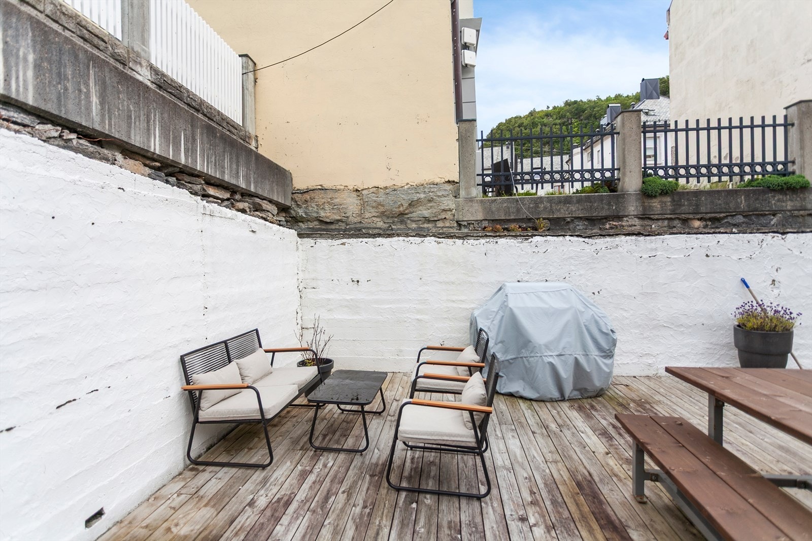 Romslig felles bakgård Galleribilde