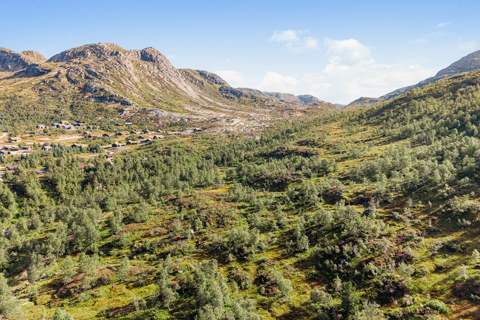Jogledalen og turområdet her er uten tvil blant det flotteste i Sirdal | Fantastisk landskap både sommer og vinter Galleribilde