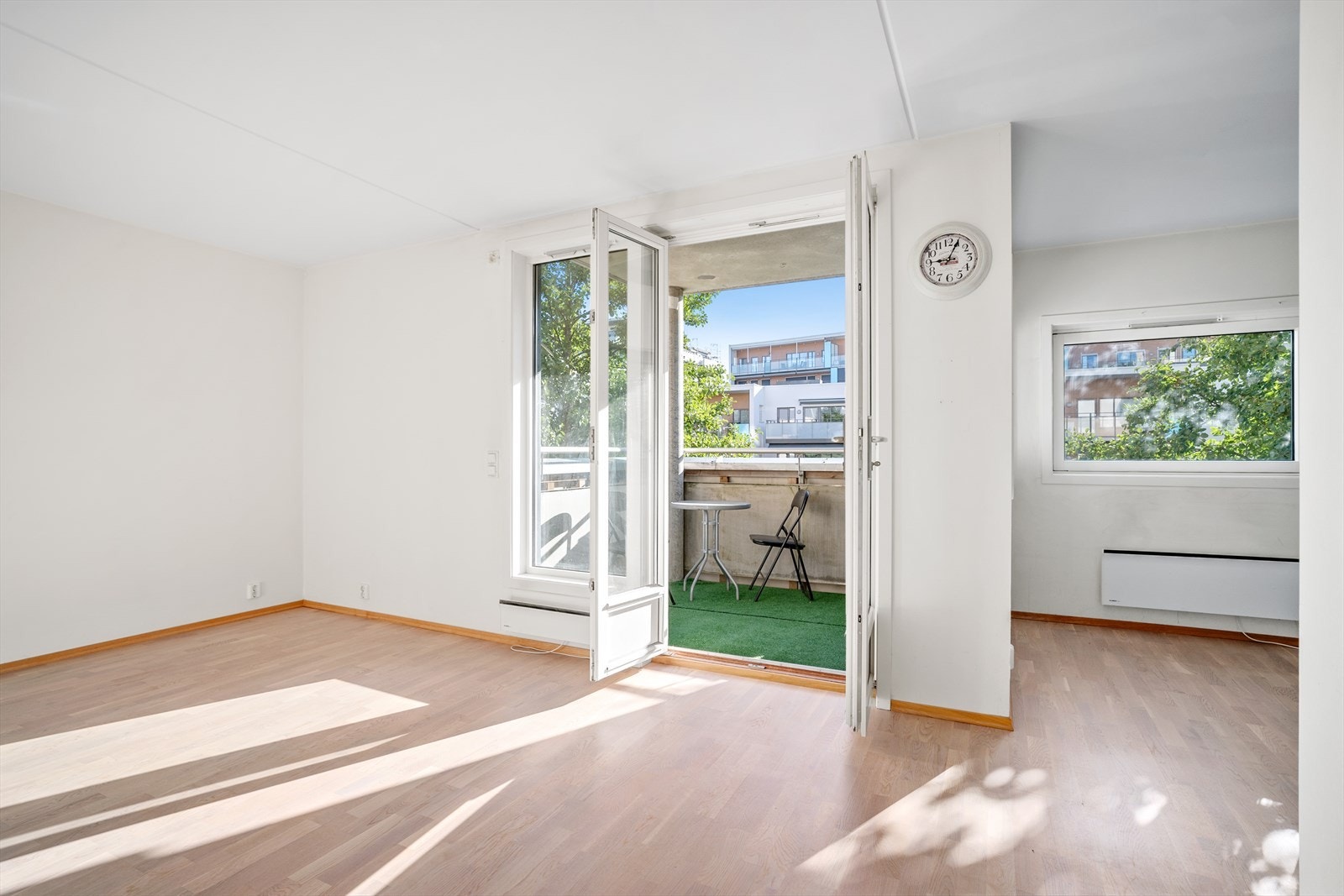Hjørneplasseringen gir gode lys- og solforhold både inne og ute på egen balkong. Galleribilde