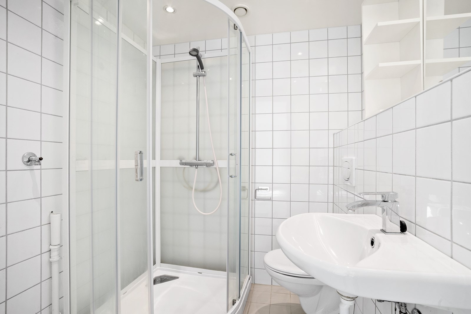 Det er også opplegg for vaskemaskin på badet. Galleribilde