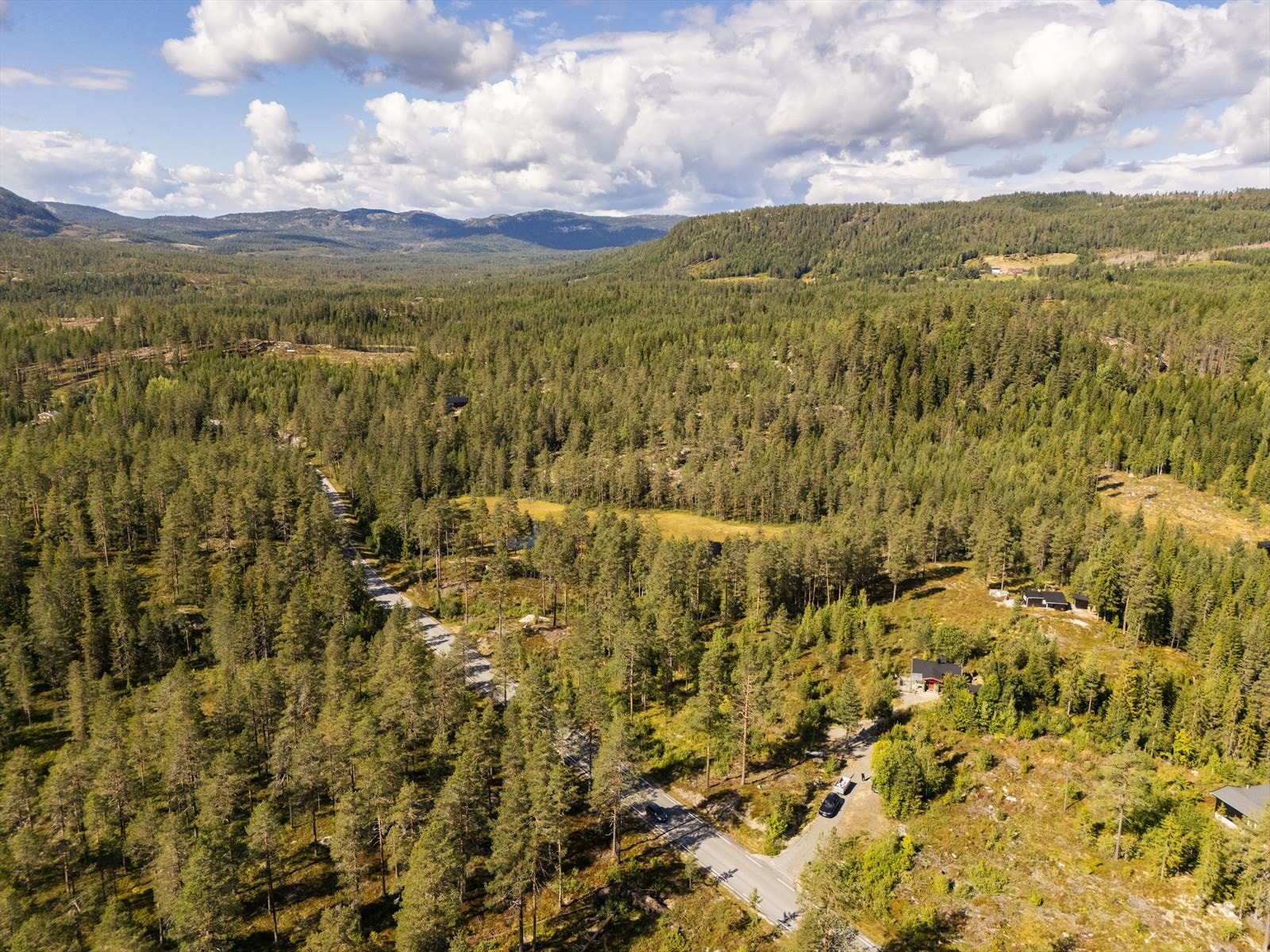 Området byr på muligheter for både langrenn og alpint ved Fagerfjell skisenter. Galleribilde