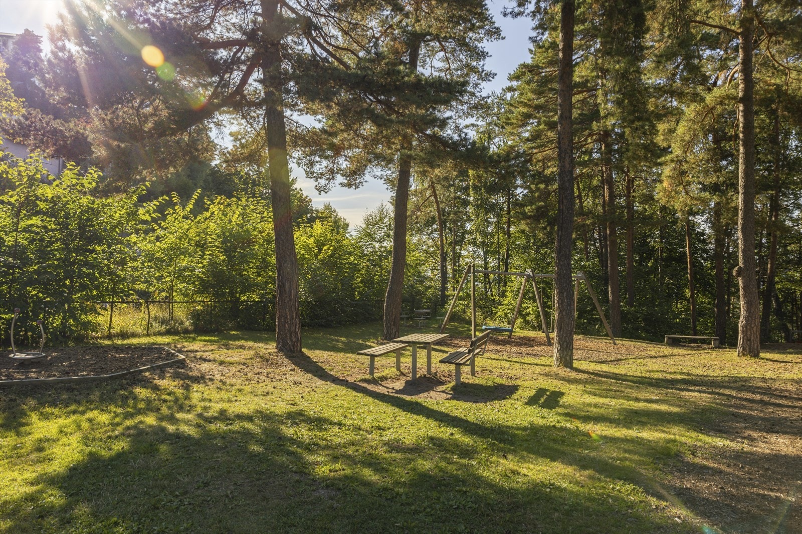 Kongleparken ligger et steinkast unna, med en hyggelig lekeplass. Galleribilde