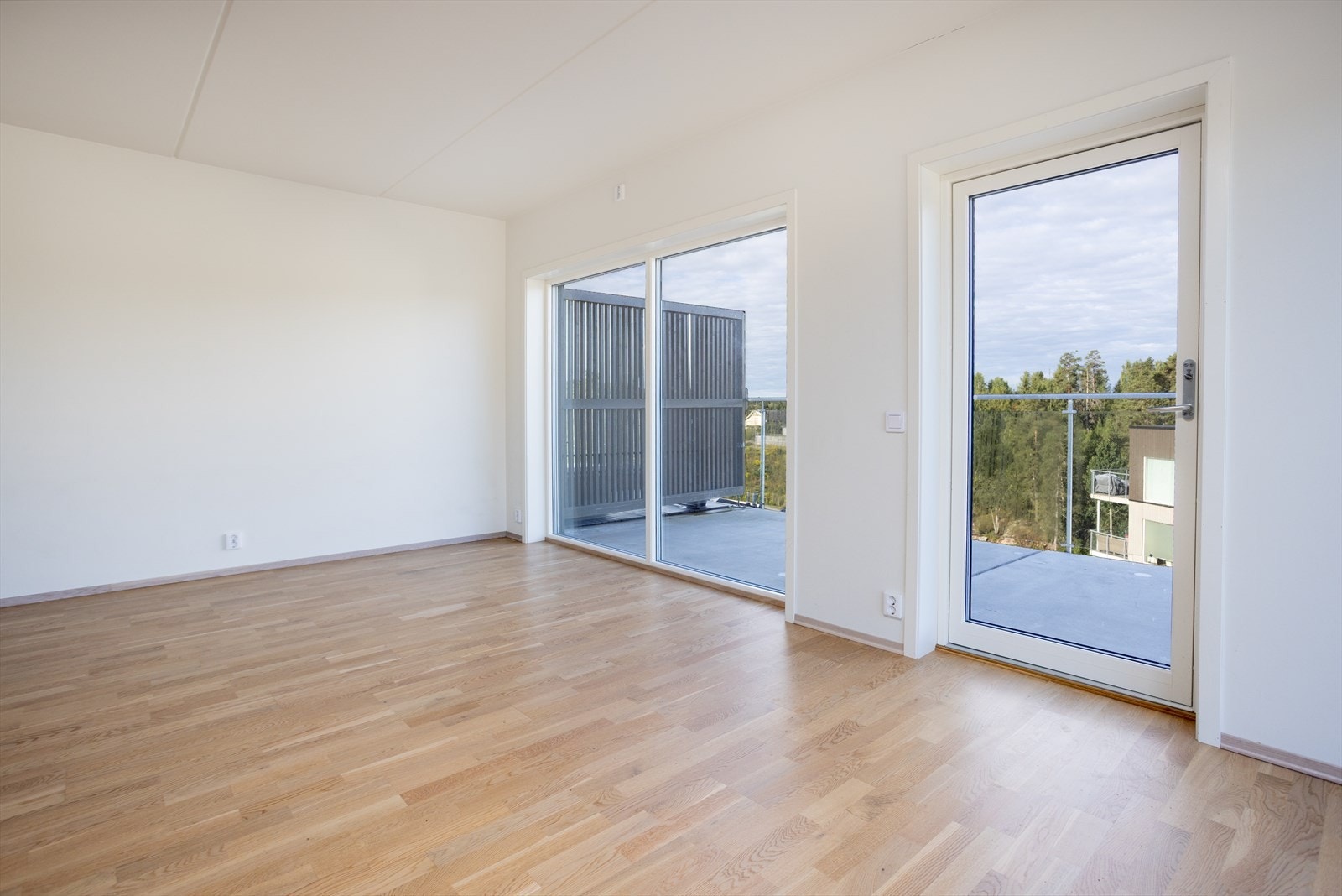 Stue. Det er parkett og vannbåren varme i gulv. Galleribilde