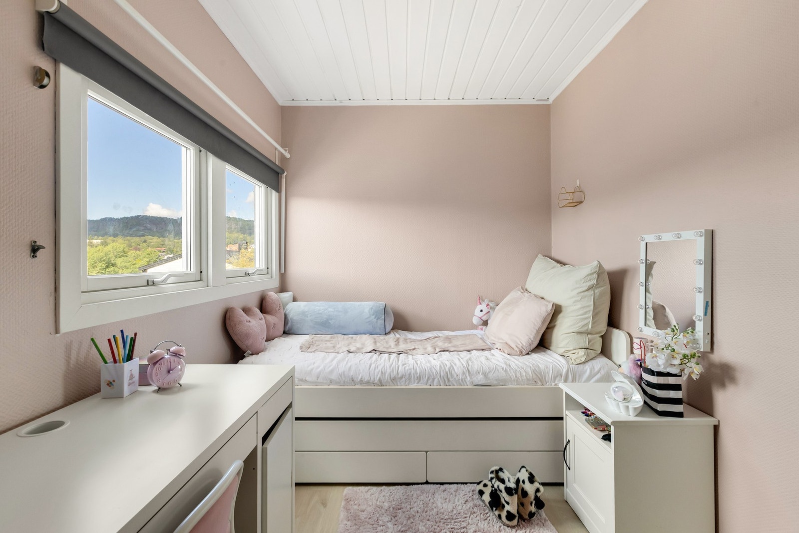 Perfekt som soverom, kontor eller gjesterom. Galleribilde