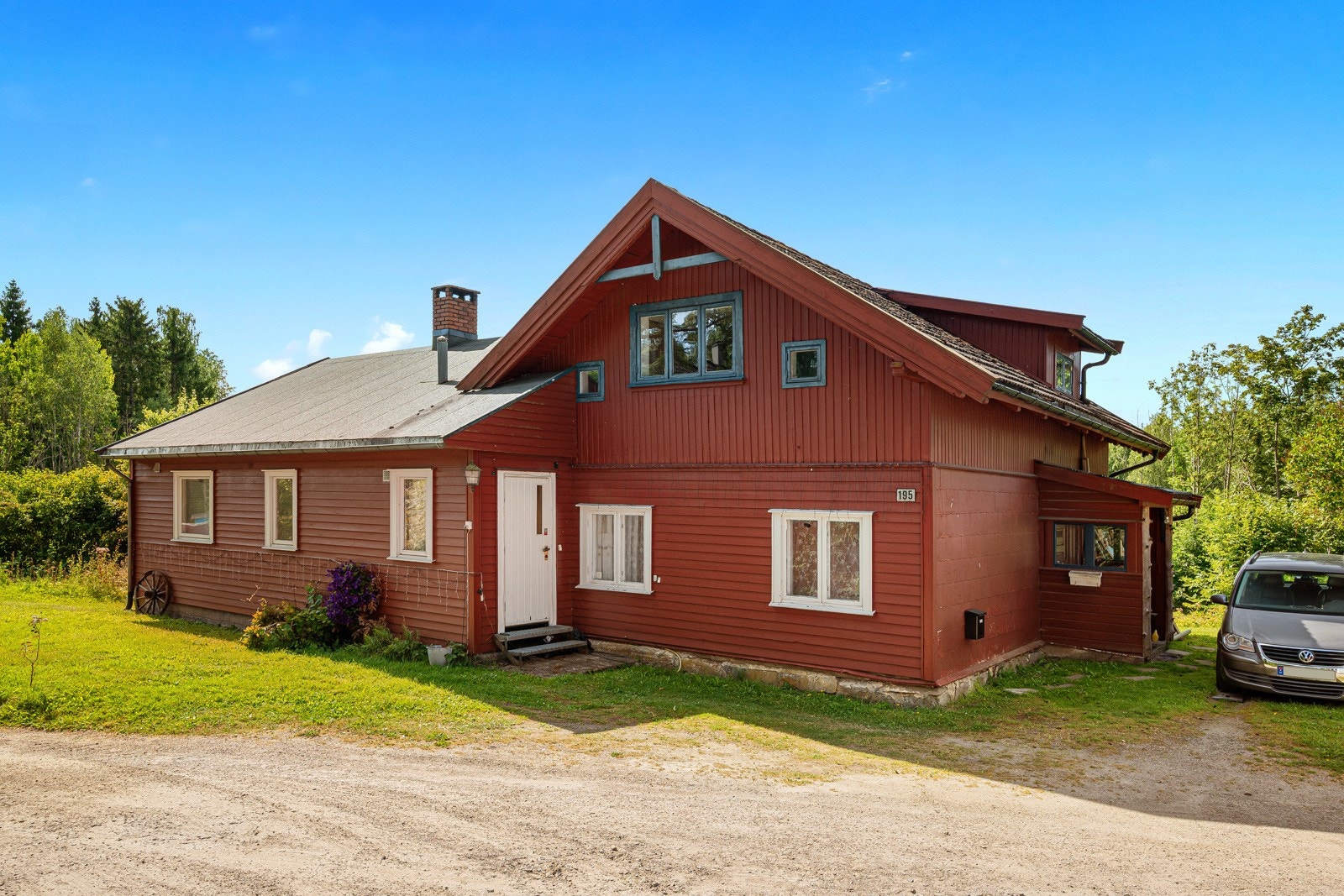 Eldre våningshus/utleiebolig Galleribilde
