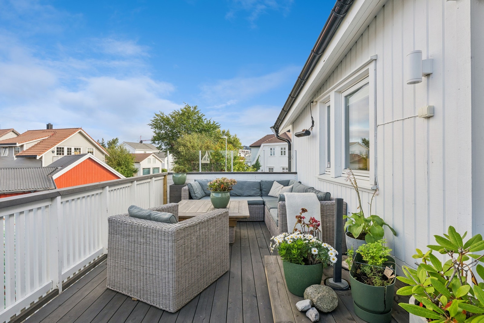 Stor balkong på 22 m² med god plass til utemøbler og grill. Galleribilde