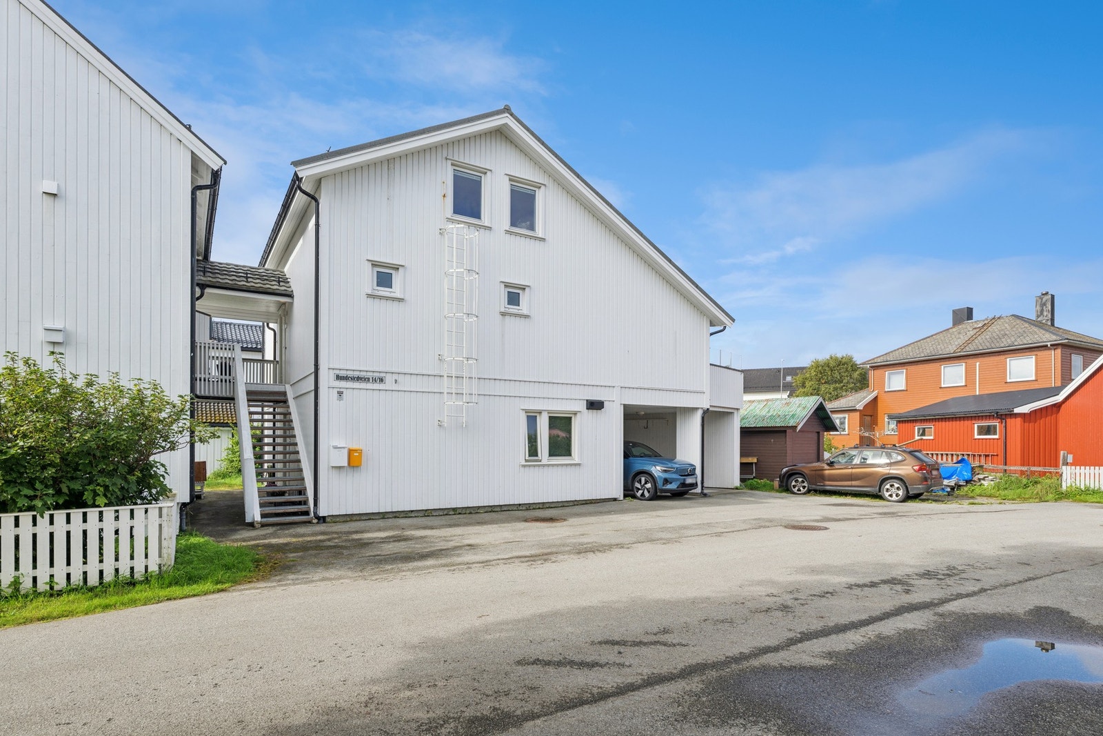 Beliggende i et rolig og etablert boligområde i Vestbyen. Galleribilde