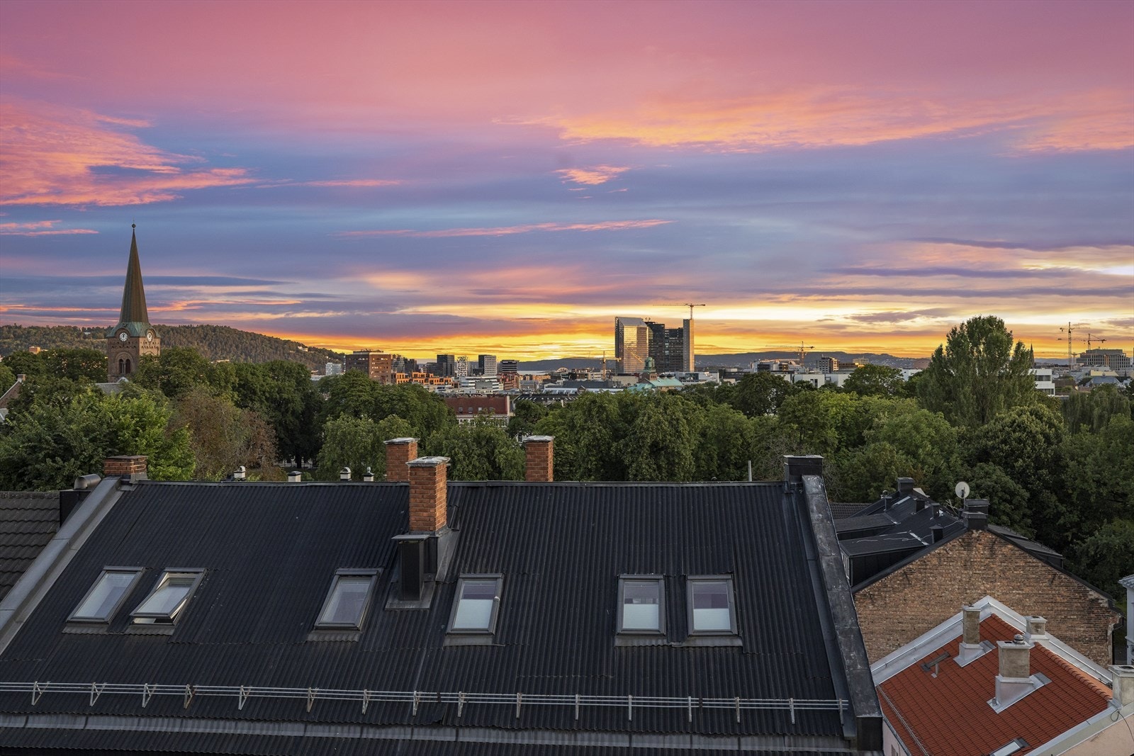 Her bor du med utsikt som gir en ekstra dimensjon til boligen. Galleribilde