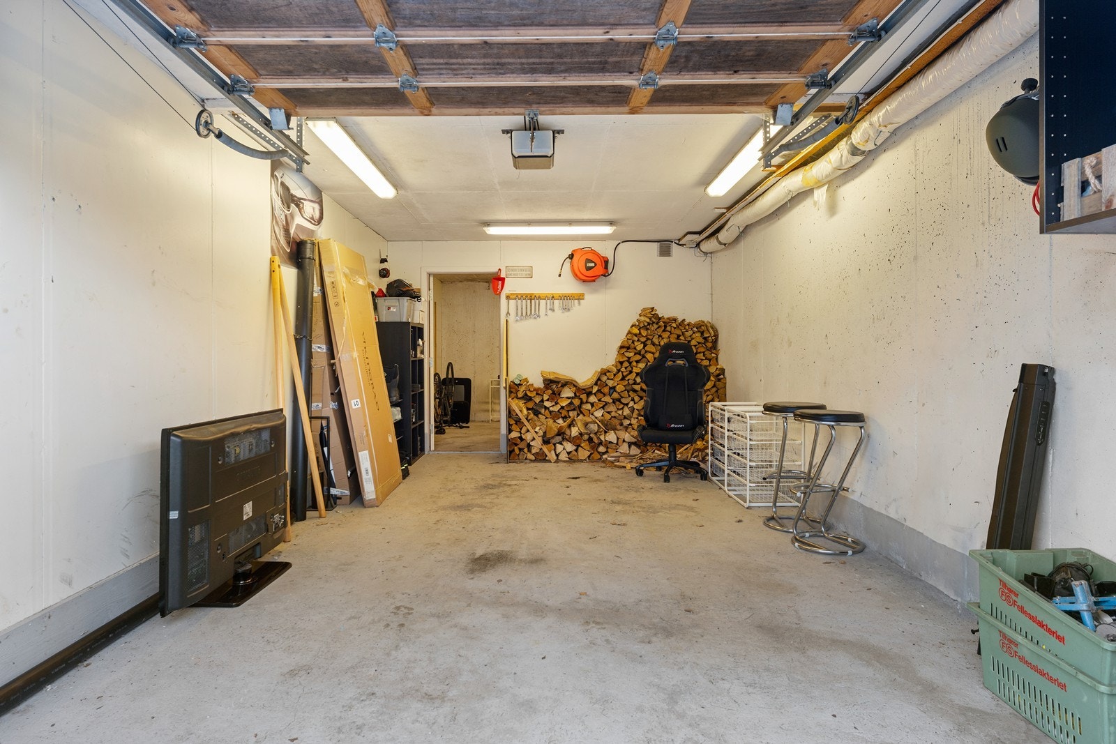 Garasje. Galleribilde