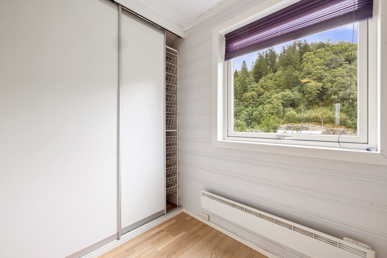 Soverom 3 med skyvedørs garderobe Galleribilde