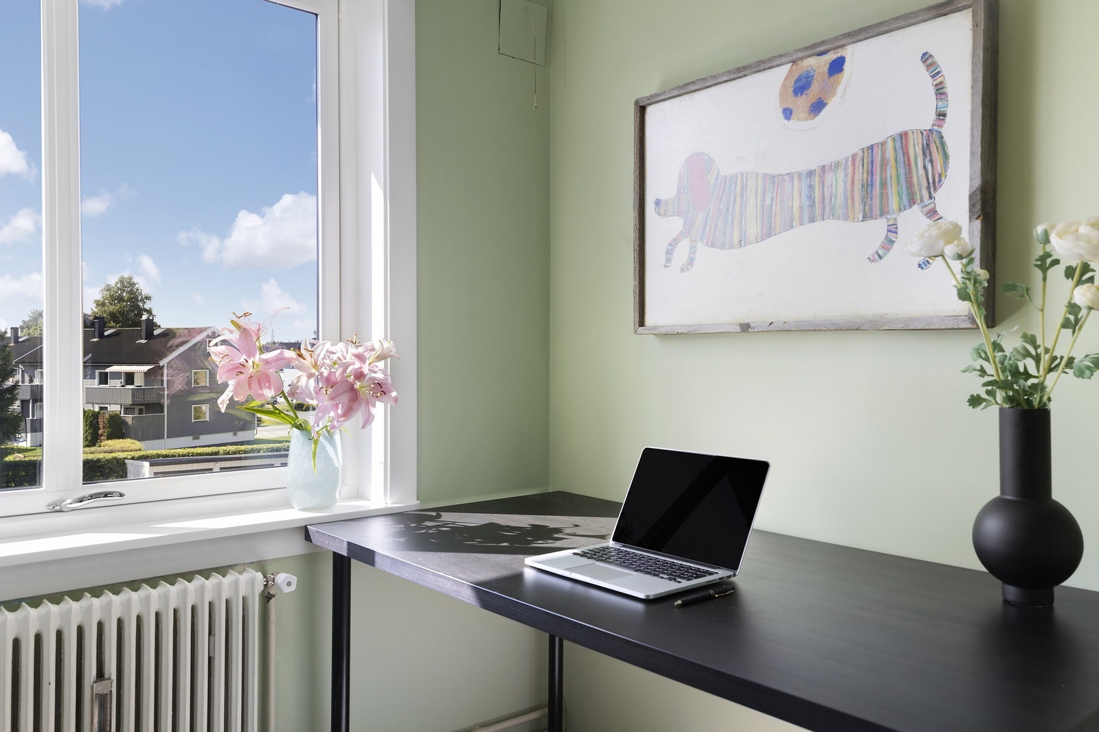 Rommet kan også innredes som et praktisk hjemmekontor. Galleribilde