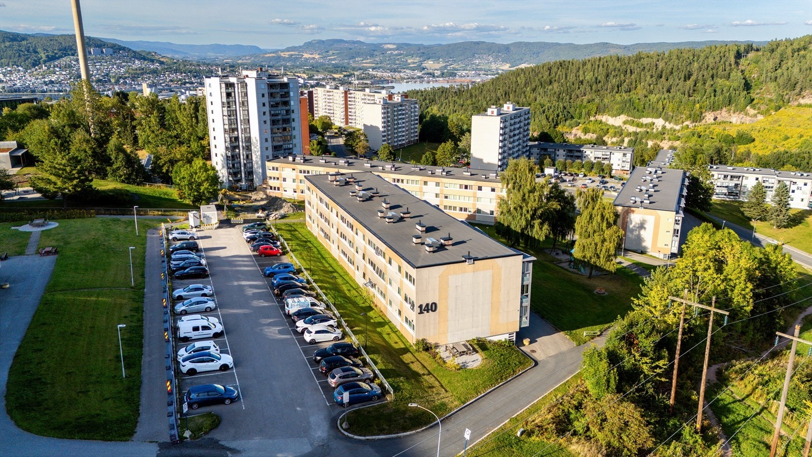 Ved behov for parkering sendes søknad til styret før en bli tildelt plass! Galleribilde