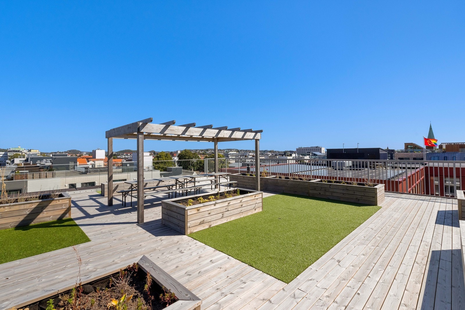 Felles takterrasse og uteplass i sameiet. Galleribilde