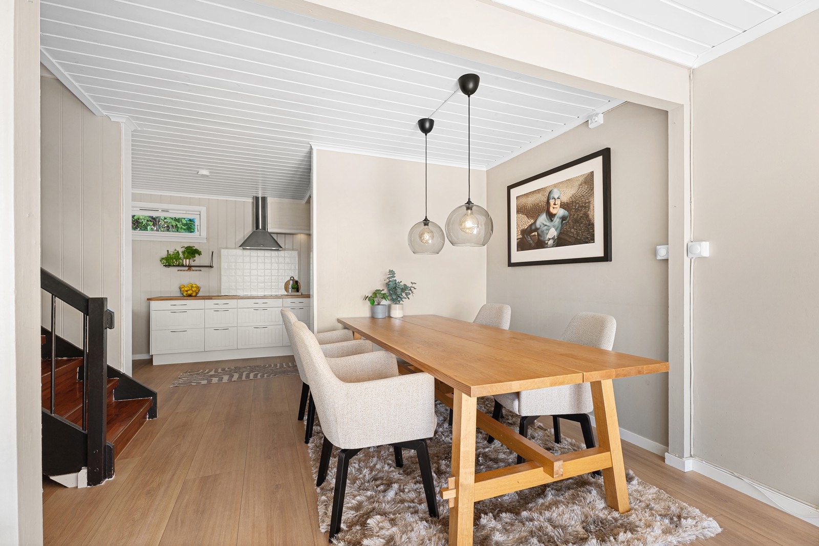 I denne etasjen er det den delvise åpne stue/kjøkken løsningen. Galleribilde