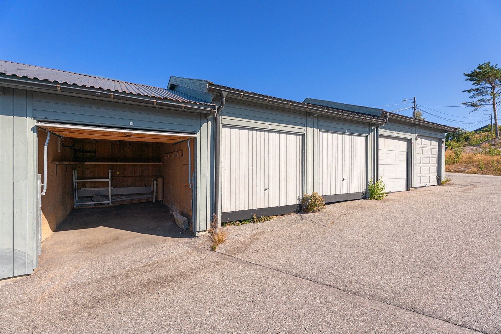 Garasje i rekke Galleribilde