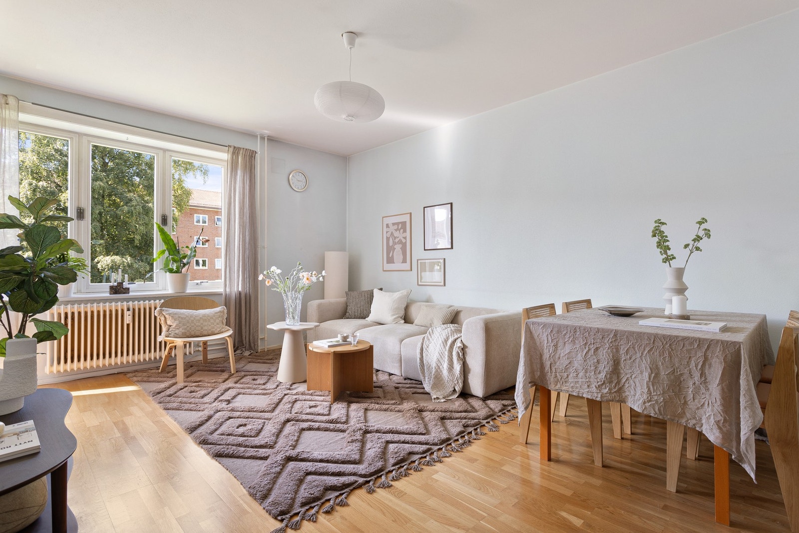 Mailehn Øverås ønsker velkommen til Ola Narr 18! Foto: Studio Sætre (Hanne Cecilie Sætre). Galleribilde