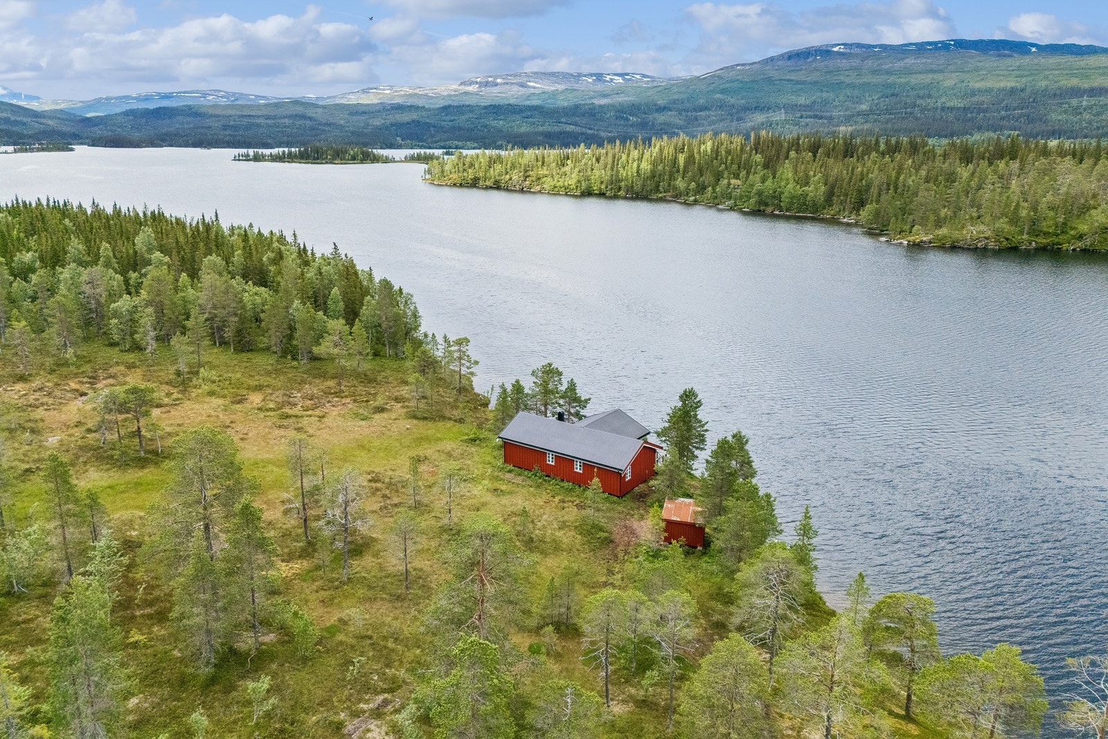 Området byr på flotte turmuligheter, med preparerte langrennsløyper i nærheten. Galleribilde