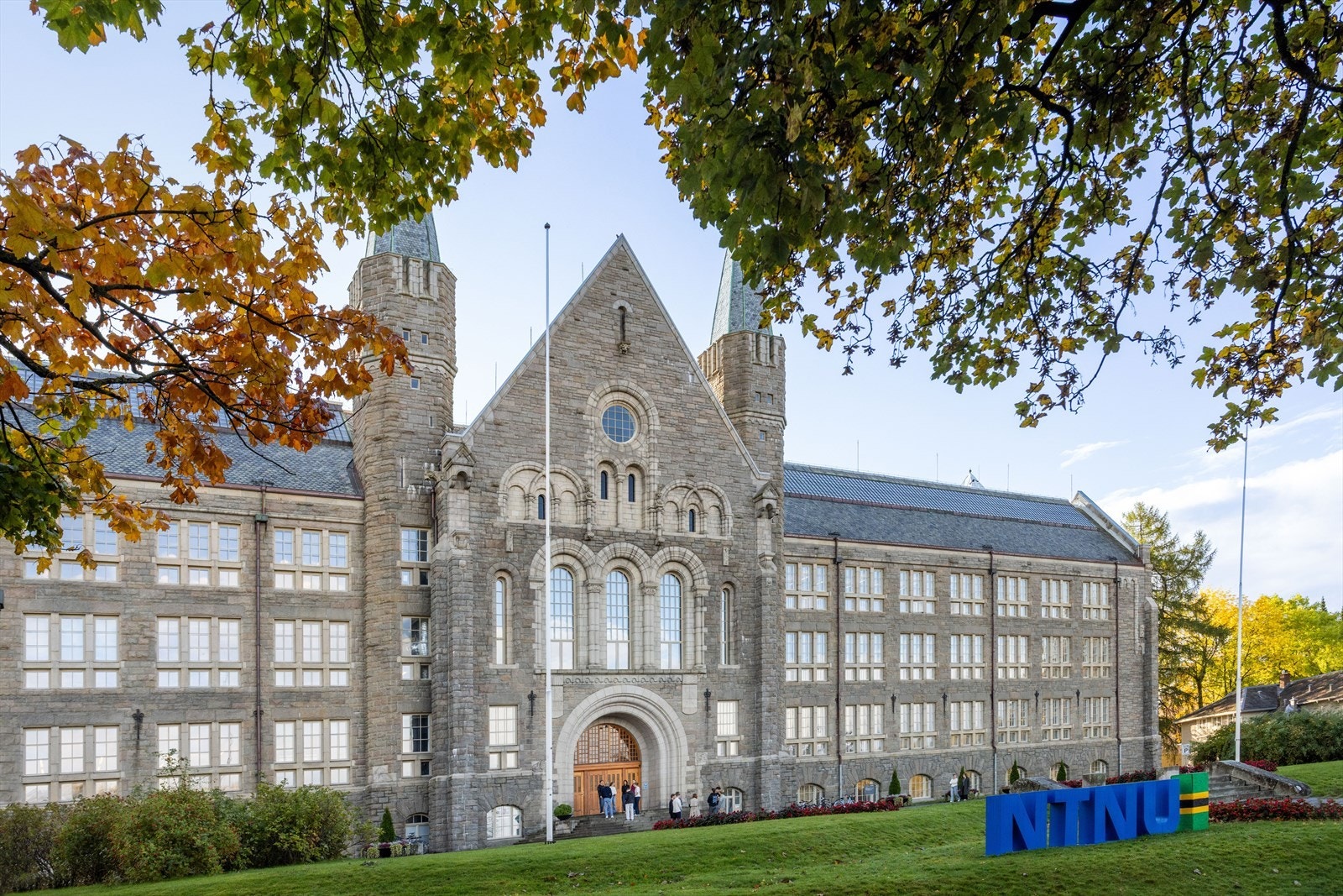 Beliggenhet med umiddelbar nærhet til NTNU Gløshaugen, kun 9 minutters gange unna. Galleribilde