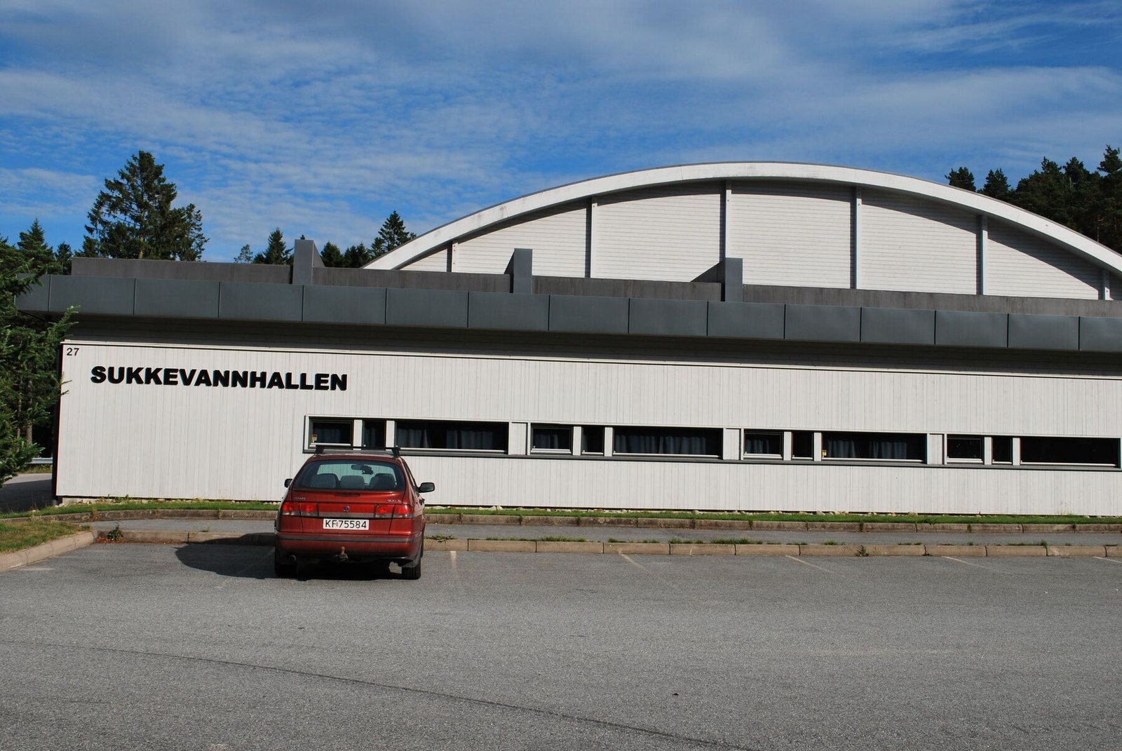 Fra idrettsanlegget til RIL med Sukkevannshallen Galleribilde