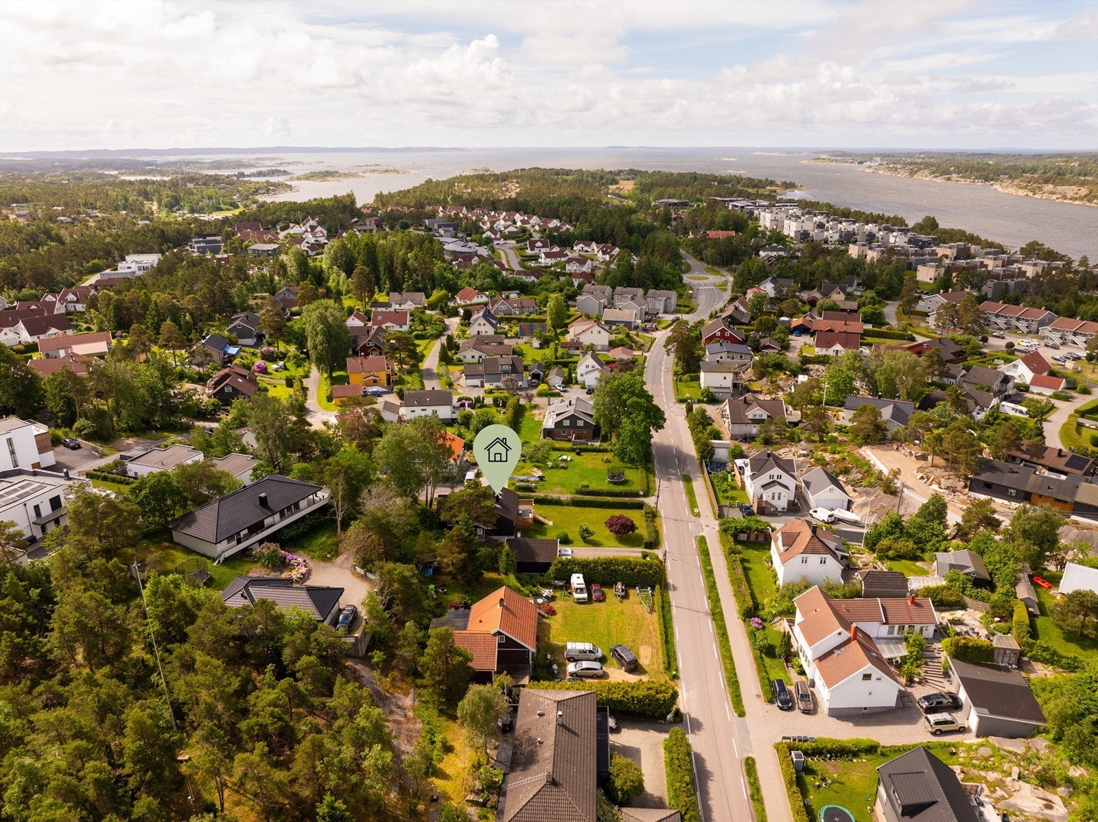 Boligen er gjennom 2000-tallet og frem til helt nylig oppgradert i flere omganger, utvendig som innvendig. Fotograf; Kristoffer Kristiansen. Galleribilde
