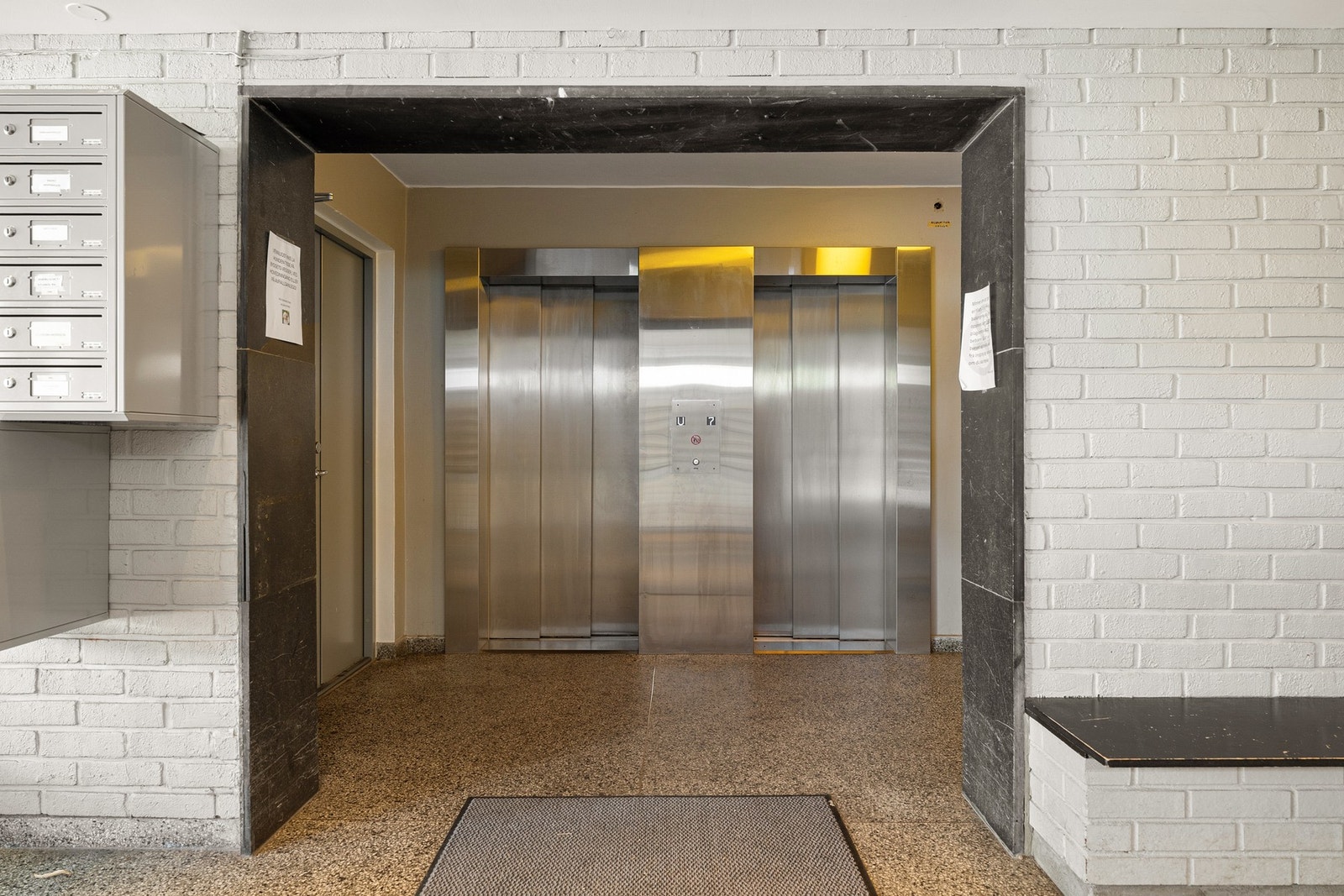 Det er heis i bygget. Galleribilde