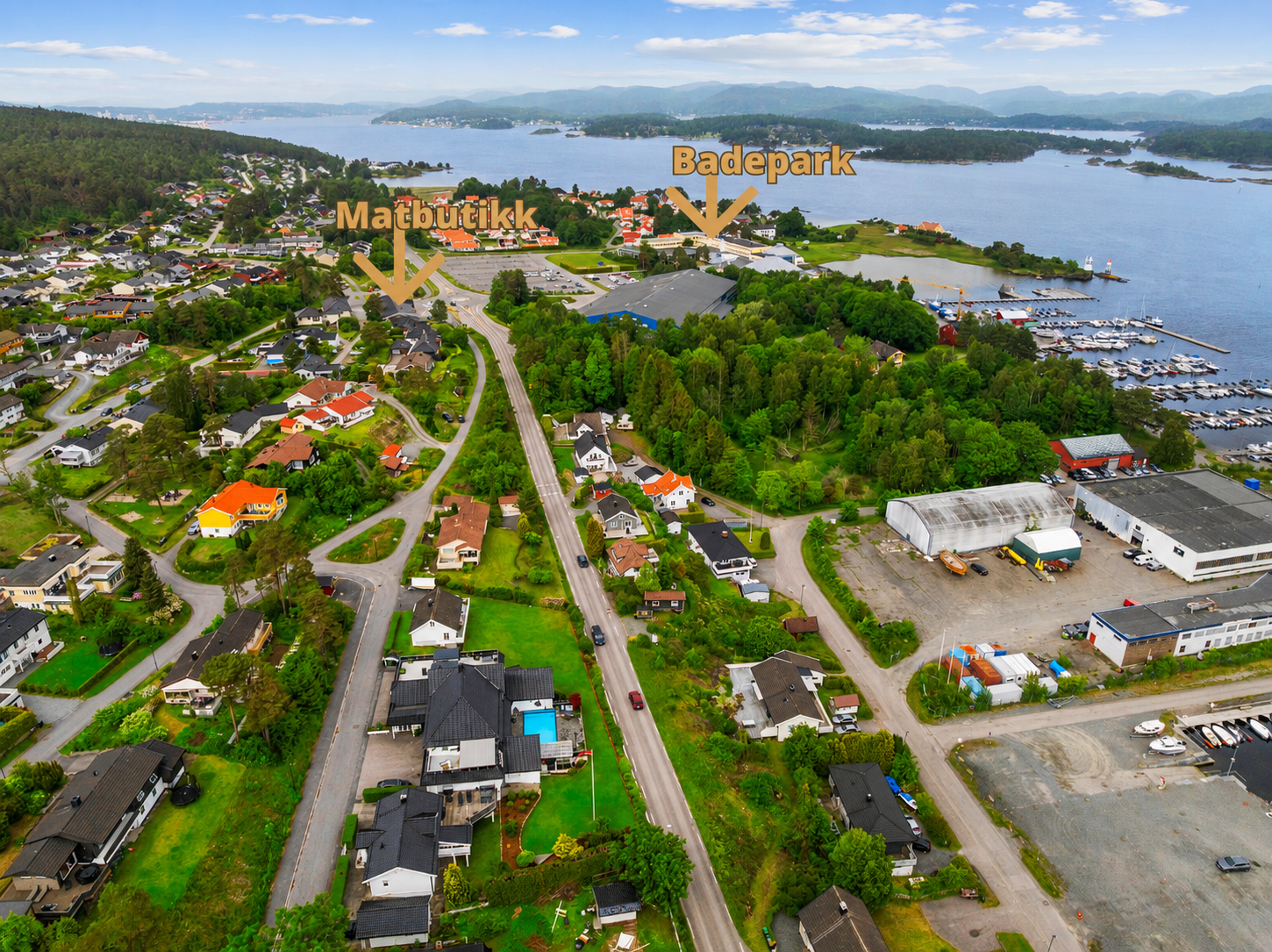 Nærhet til matbutikk og badepark Galleribilde