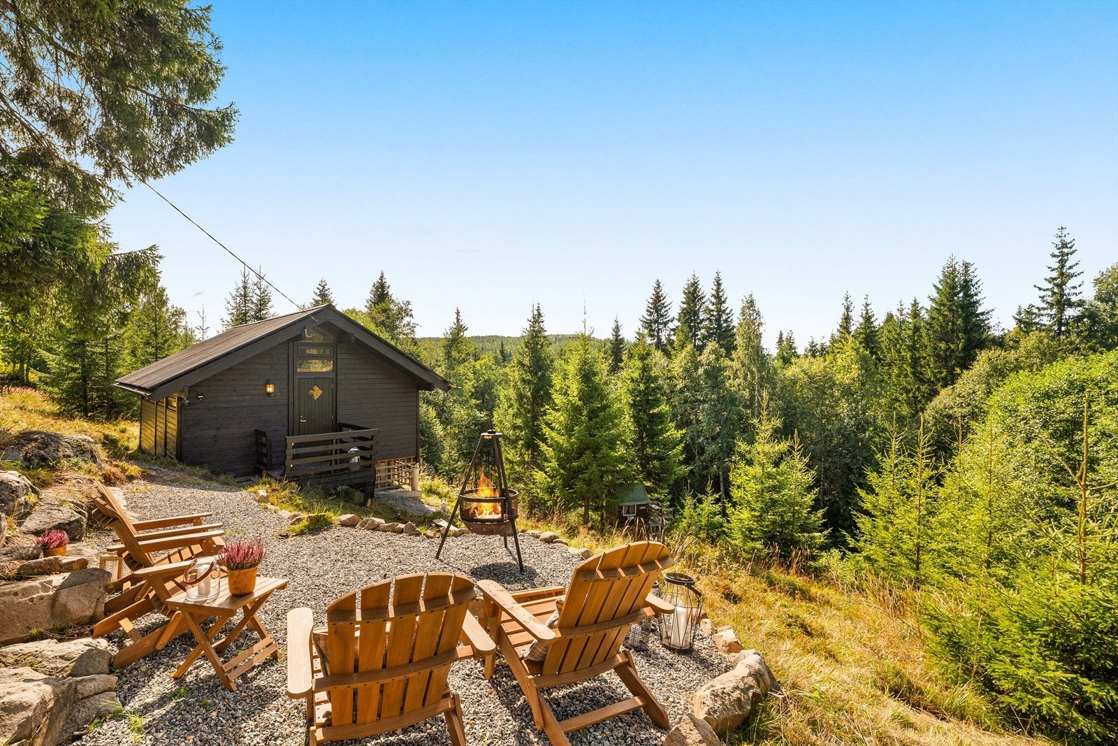 Hurdal er en helårsdestinasjon hvor naturen kan nytes med både ski på beina og med vann i håret. Galleribilde