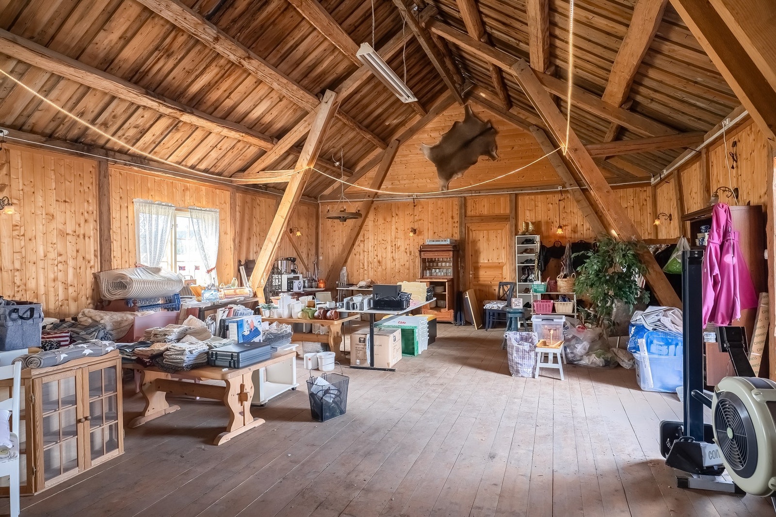 I 2.etasje har du et stort rom som kan benyttes som festlokale. Galleribilde
