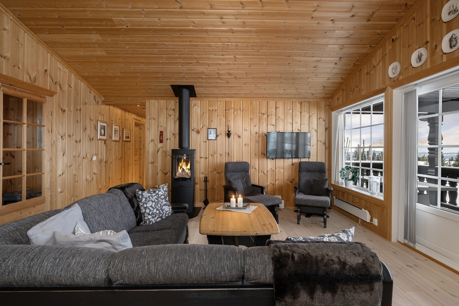 Oppholdsrommet har gode muligheter for møblering. Galleribilde