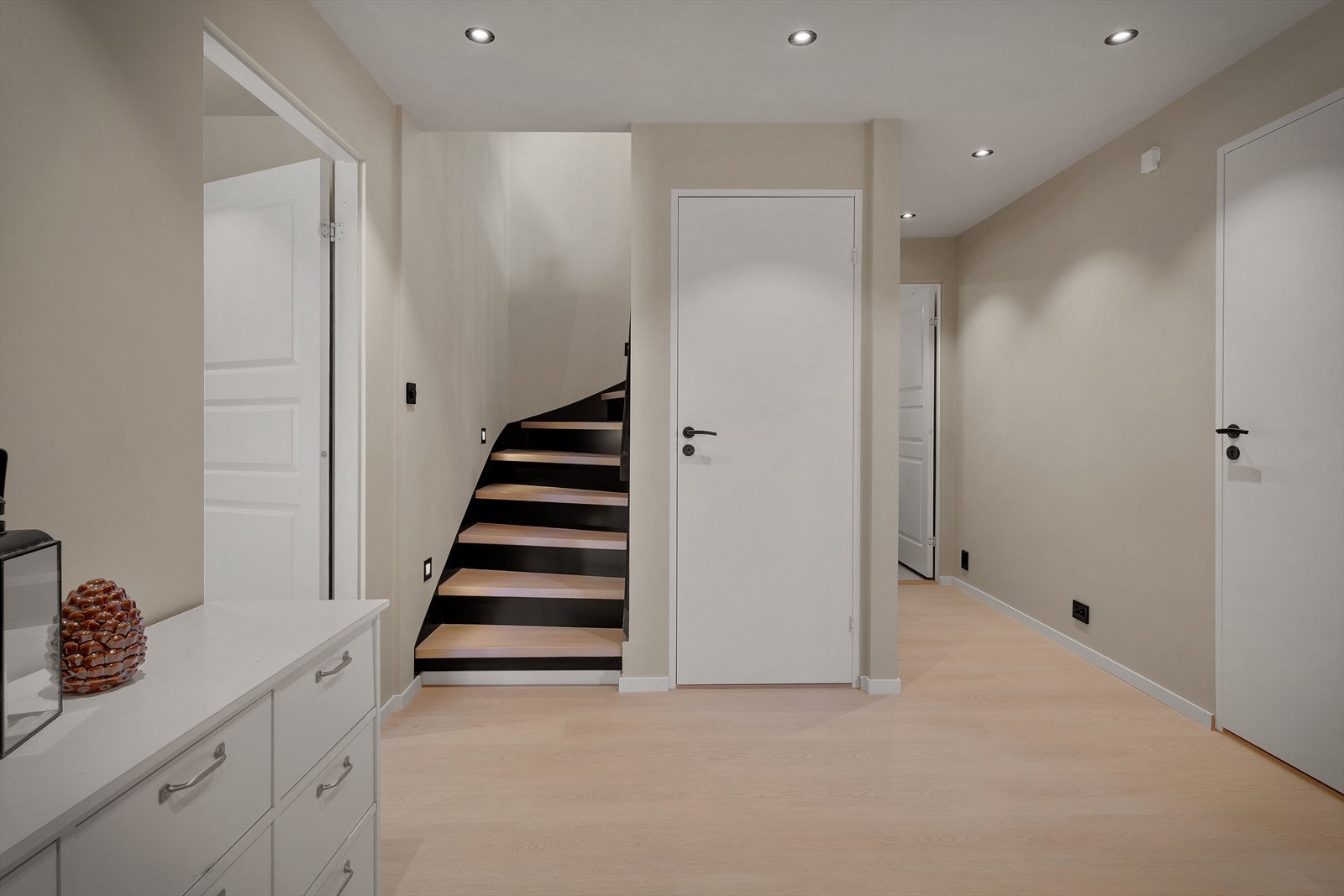 Hall i underetasje Galleribilde