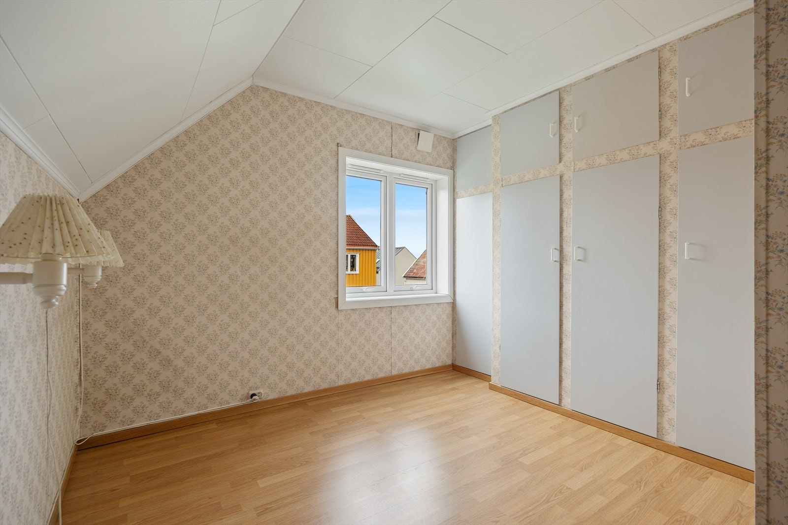Her ligger dermed alle boligens soverom samlet på ett plan - en praktisk løsning for en familie. Galleribilde