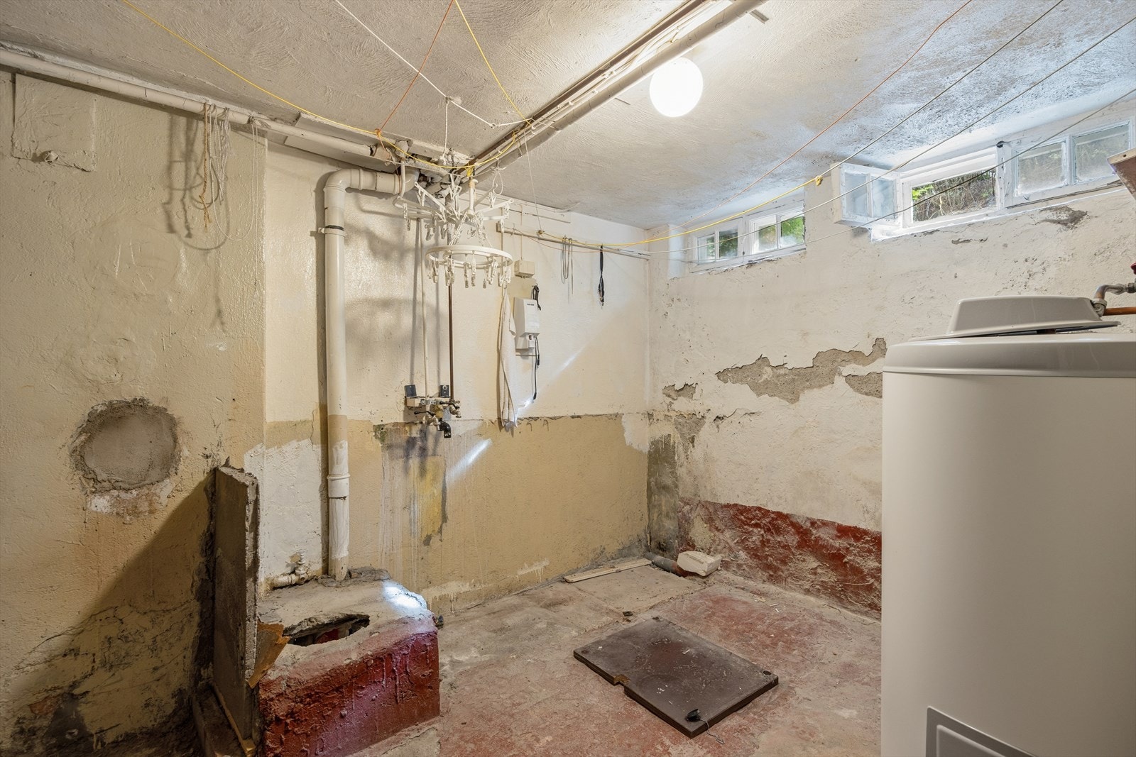 Uinnredet kjeller på 48 m². Galleribilde