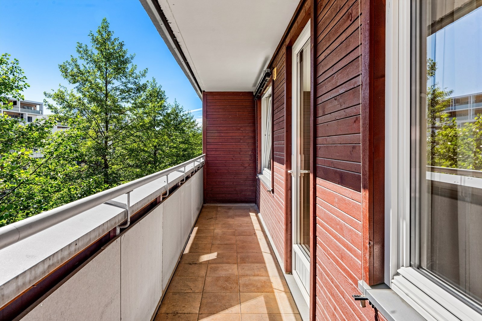 Fra dette rommet er det utgang til en herlig østvendt balkong på 8 m². Galleribilde