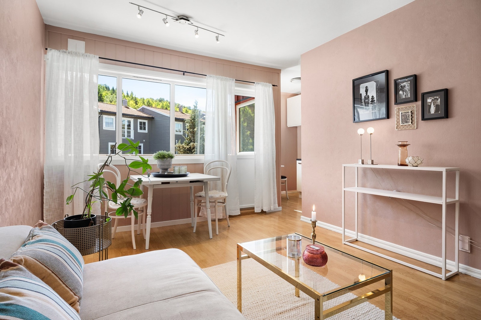 Velkommen til Bjørkelia 11B! Foto: Stine Prøitz Jørgensen Galleribilde