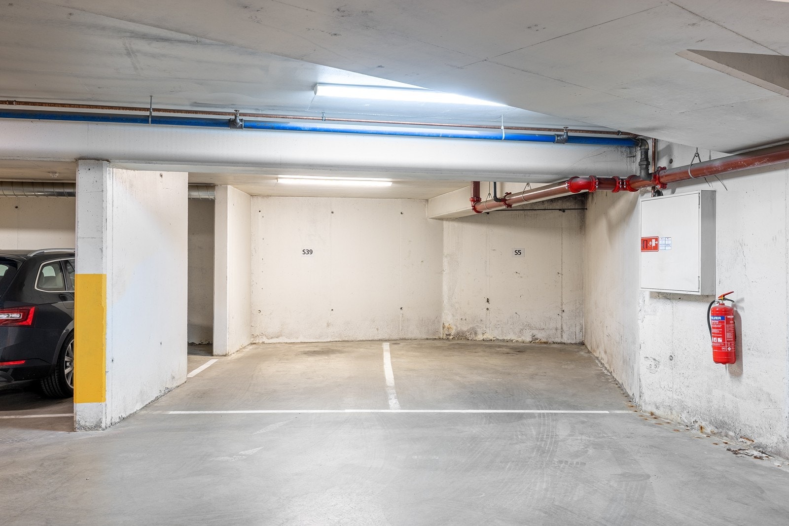 Boligen disponerer en garasjeplass i byggets garasjeanlegg. Galleribilde