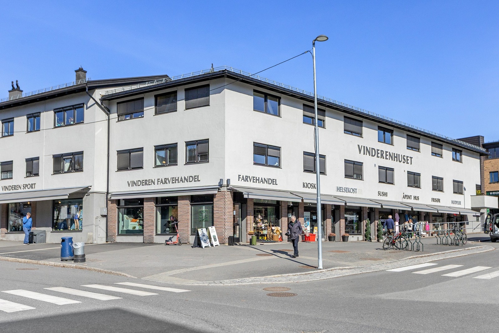 Kort vei til Vinderen sentrum som har de fleste fasiliteter Galleribilde