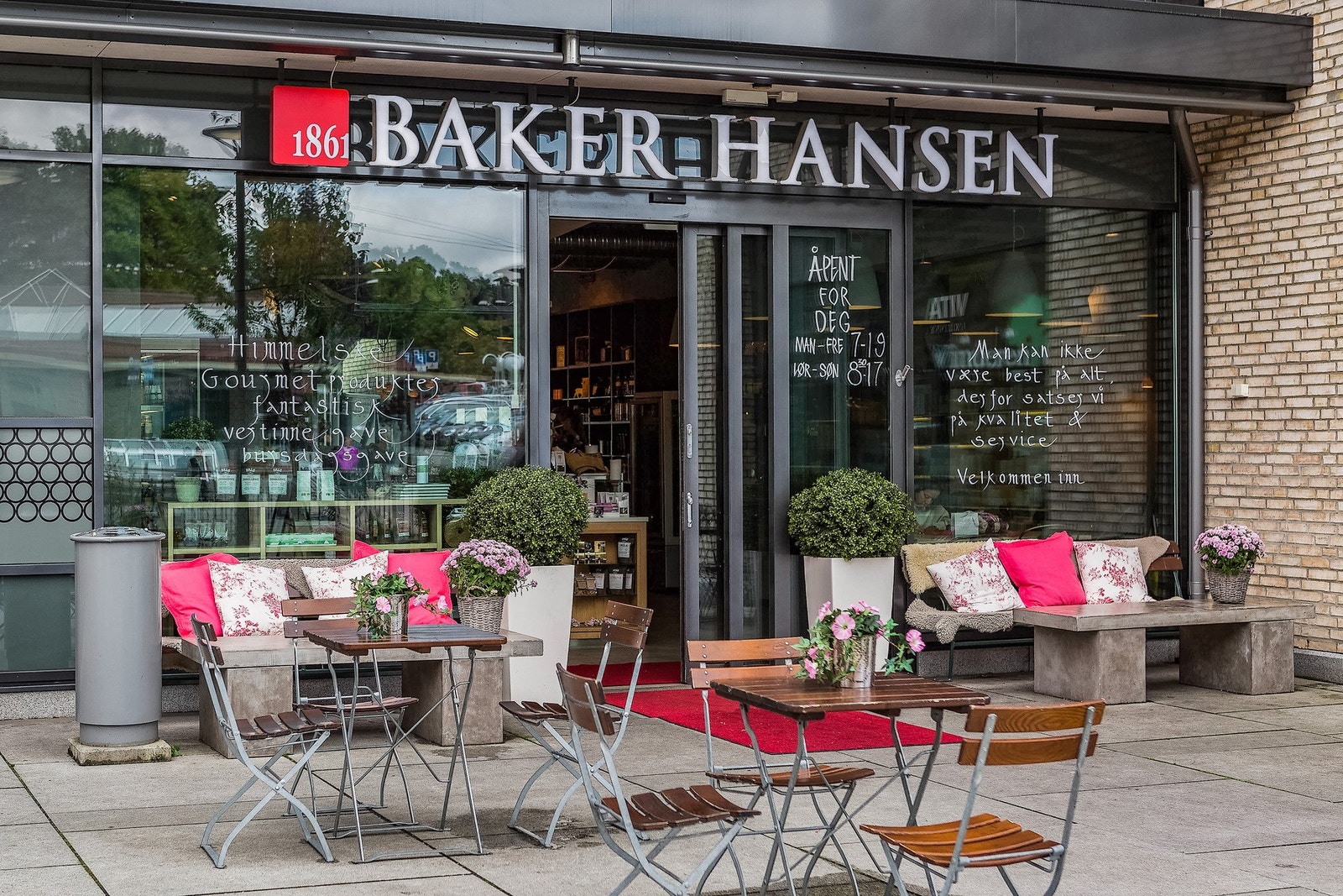 Baker Hansen på Vinderen Galleribilde