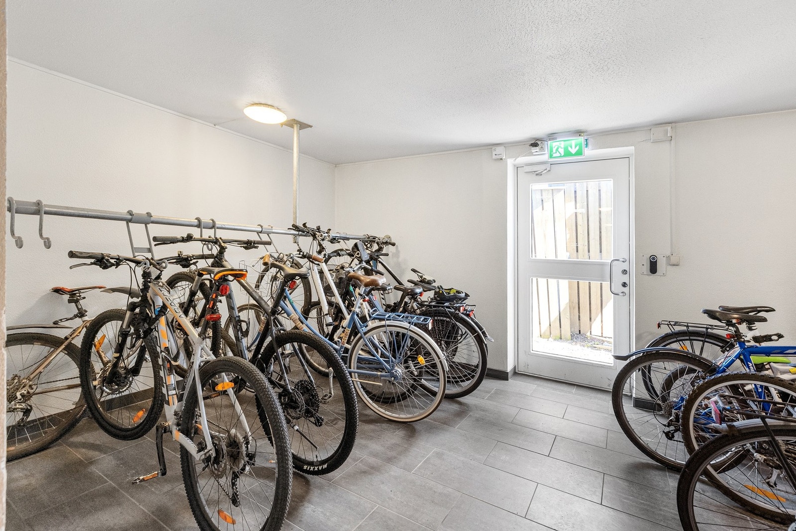 Felles sykkelparkering i 1.etg Galleribilde