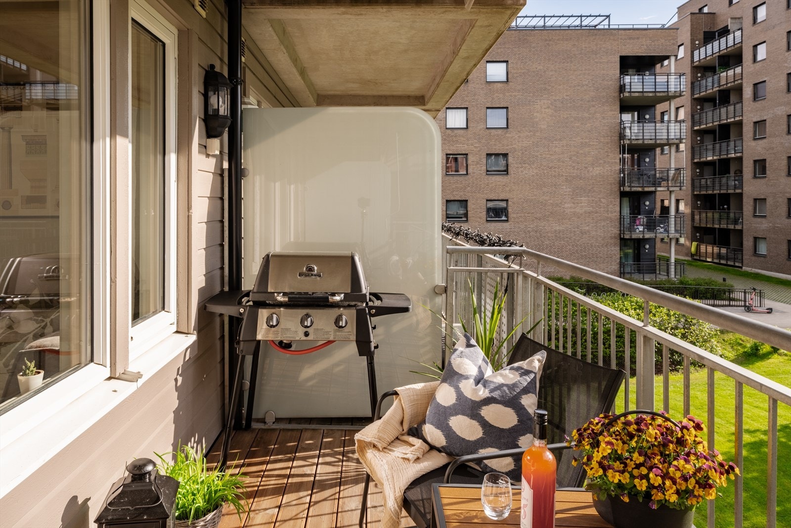 Velkommen til Spireaveien 10B! Presentert av Emera eiendomsmegling. Foto: Joakim Karlsen. Galleribilde