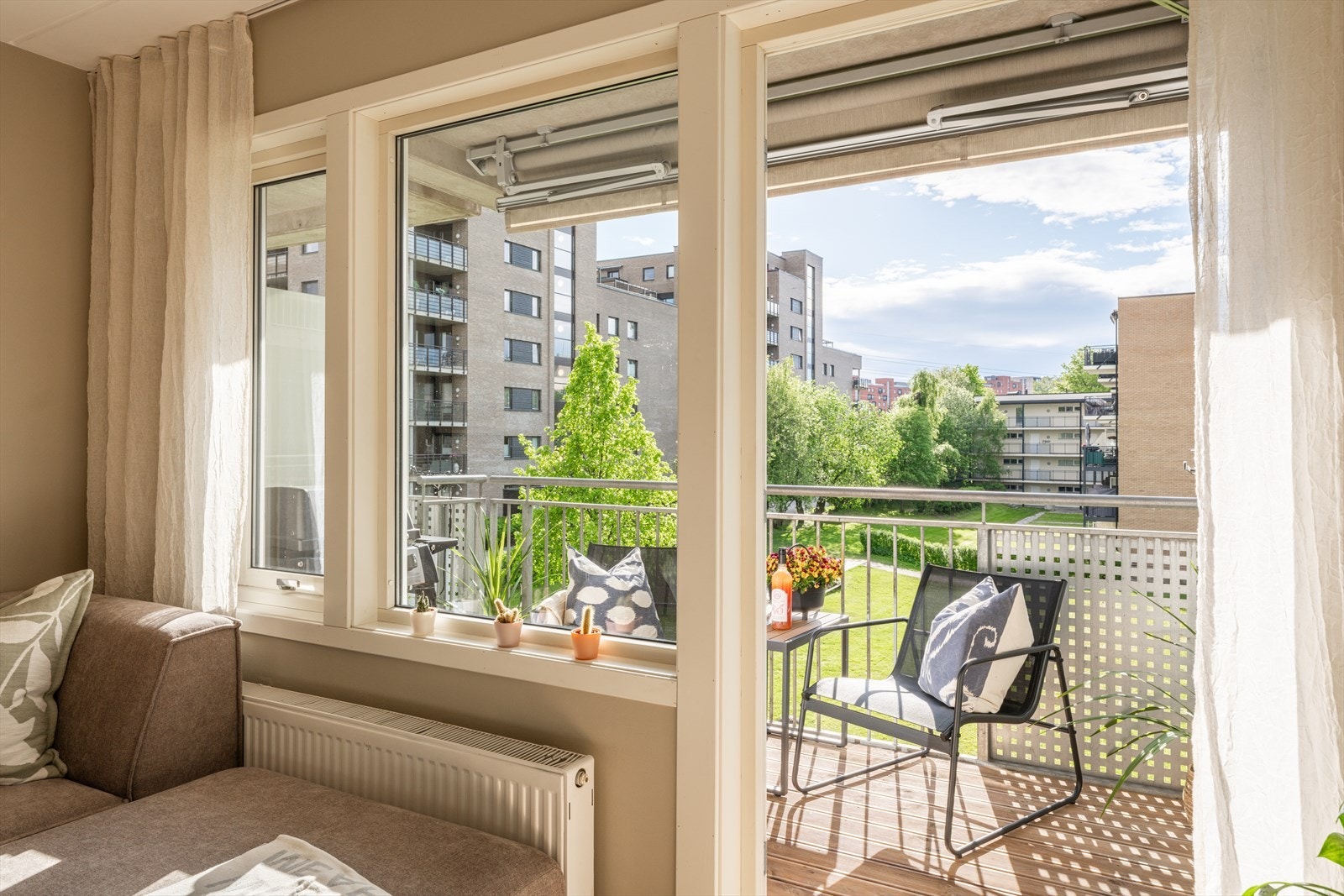 La oss ta turen ut på balkongen! Galleribilde