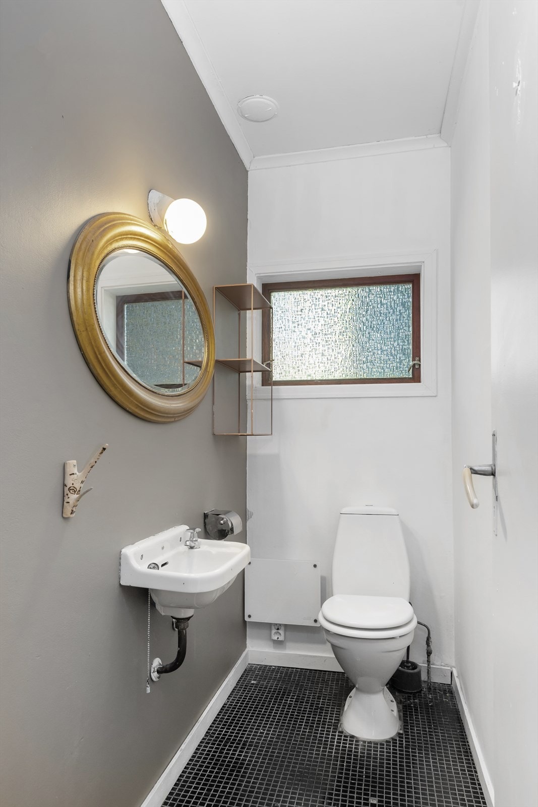 WC. Galleribilde