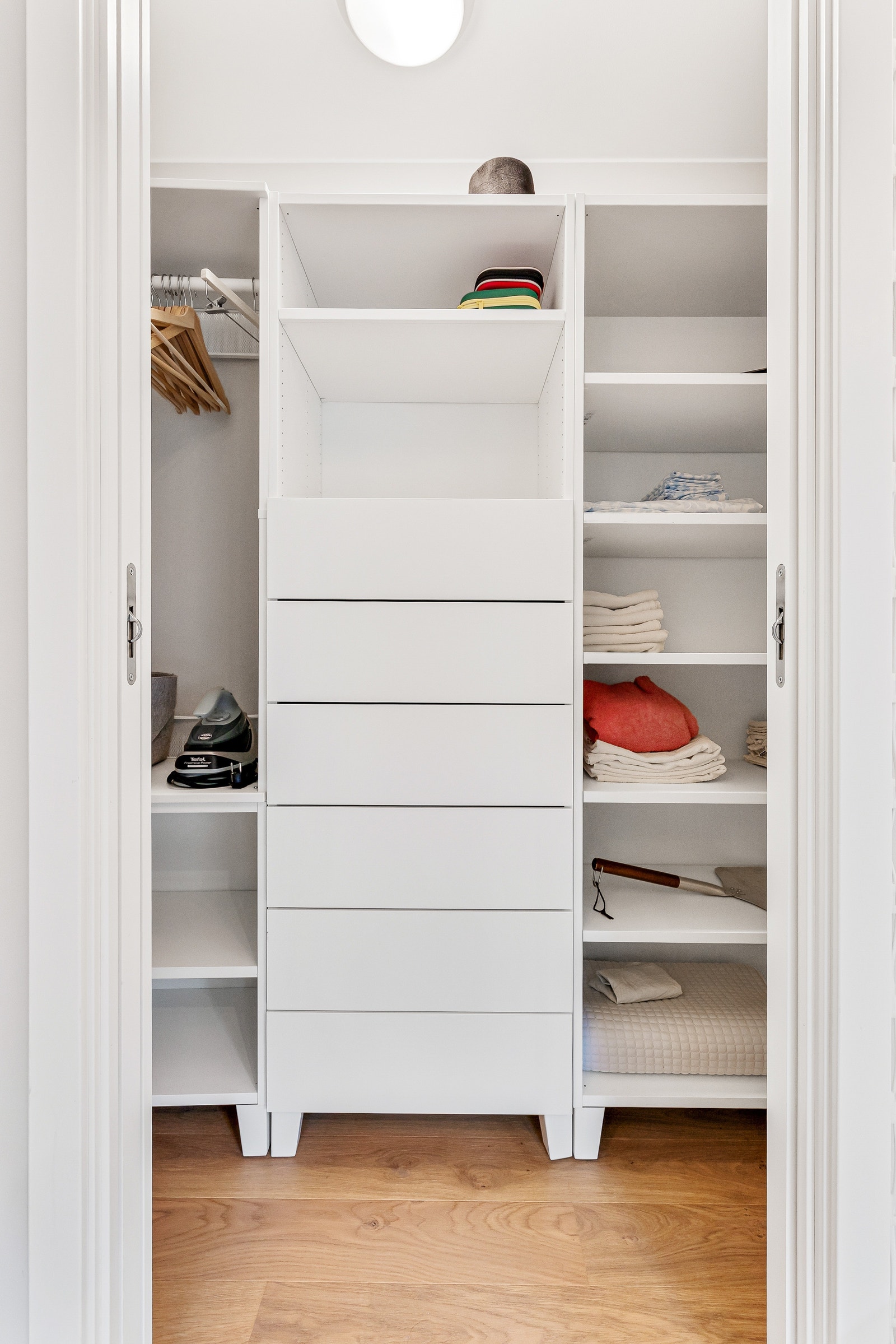 Garderobe Galleribilde