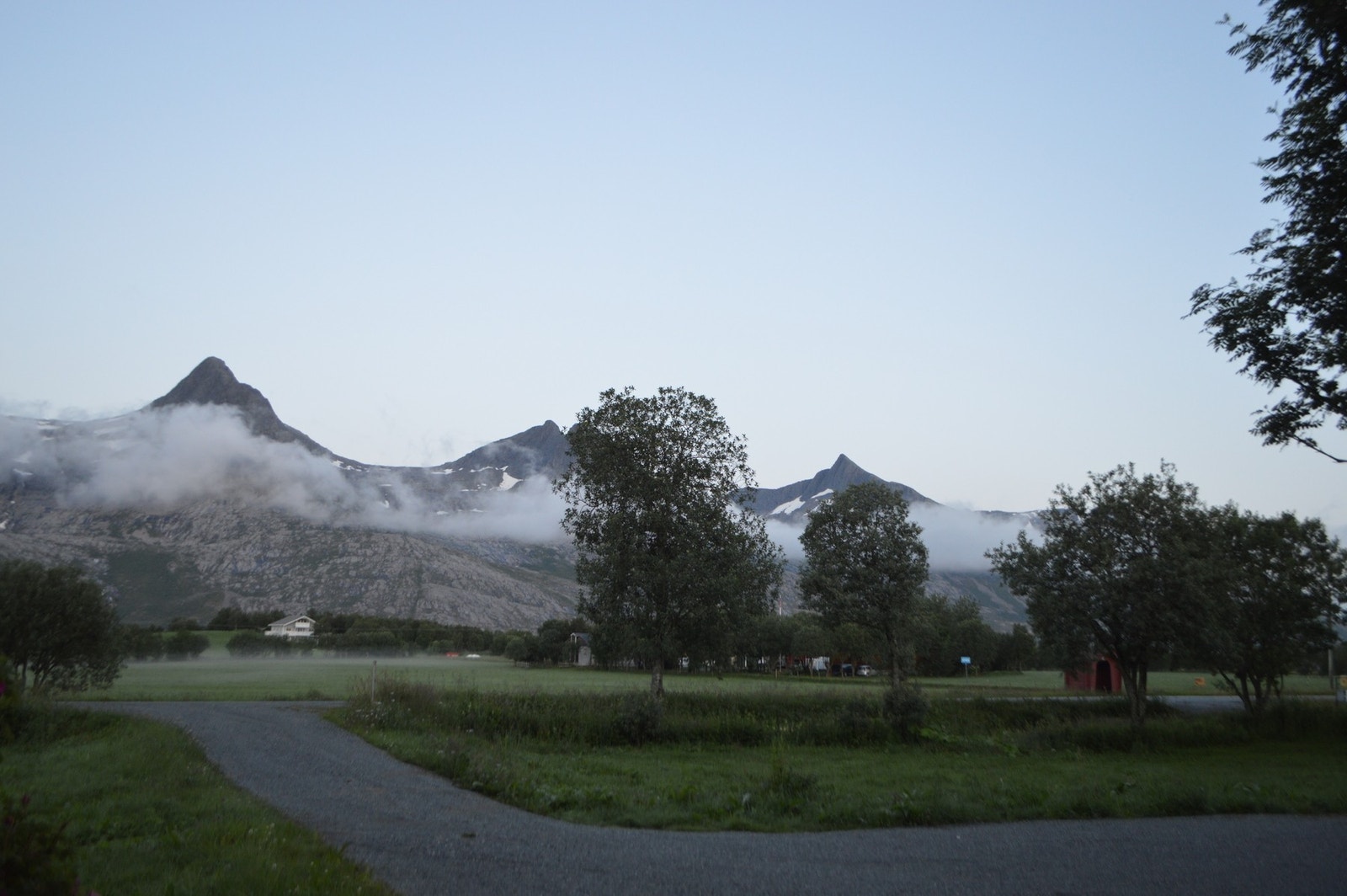 Stokka Lufthavn ligger kun 3,3 km fra eiendommen, noe som gir enkel tilgang til flyreiser. (Privat bilde) Galleribilde
