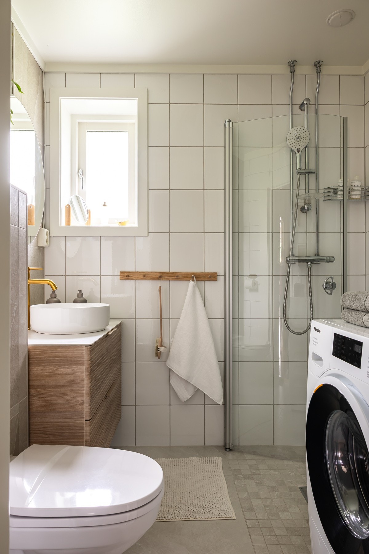 Nåværende eier oppgraderte badet i 2025. Arbeidene har fem års reklamasjonsrett. Galleribilde