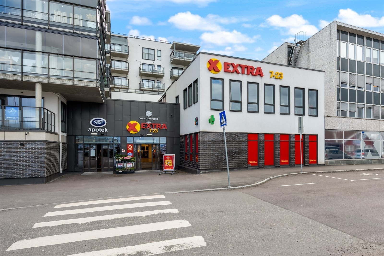 Kort vei til flere dagligvareforretninger. Galleribilde