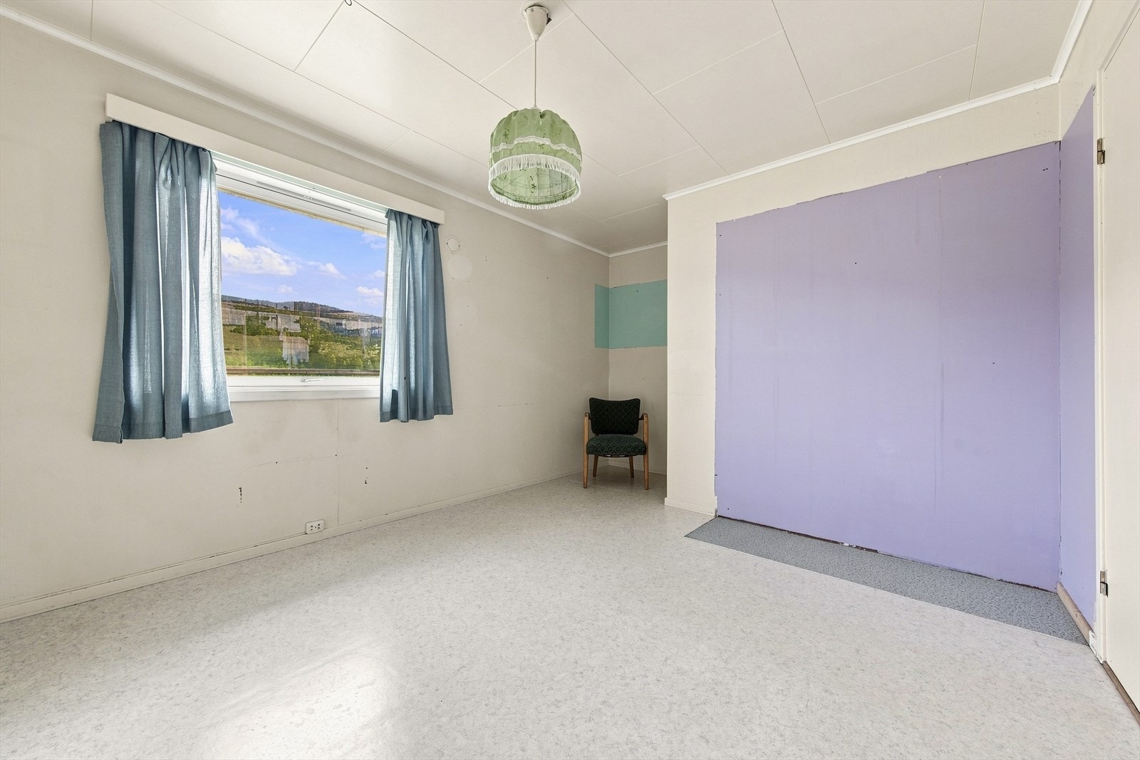 Soverommene er av god størrelse med plass til seng og garderobeløsninger. Galleribilde