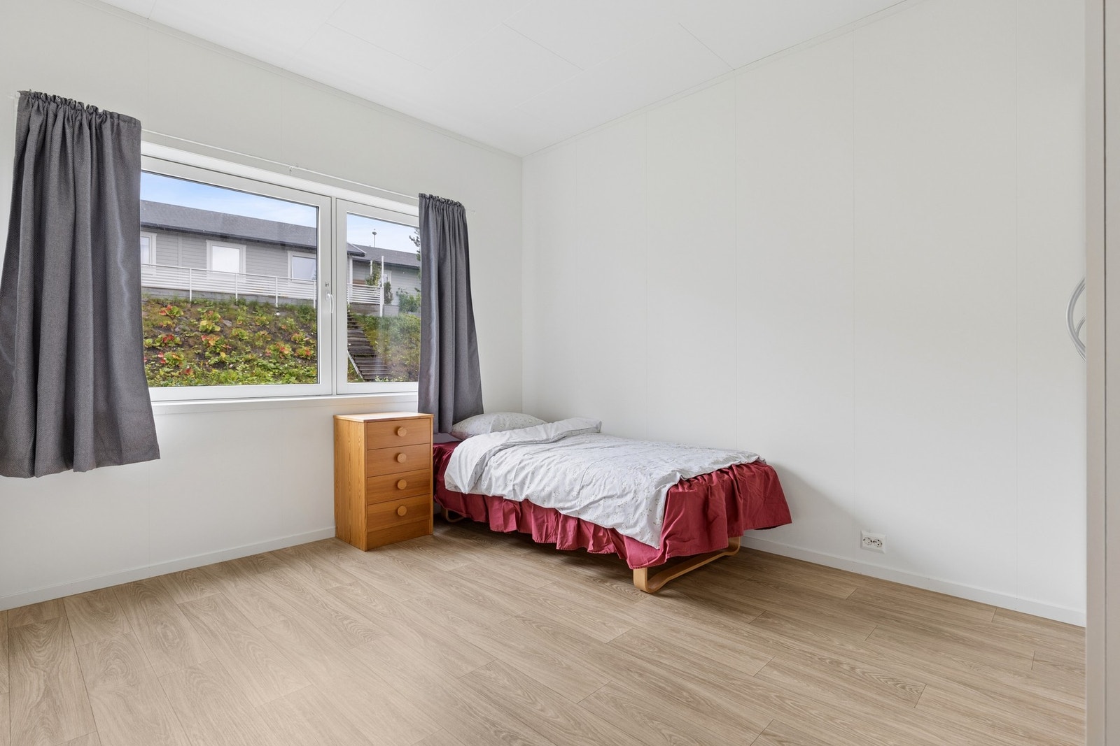 Det andre soverommet egner seg godt som barnerom eller kontor. Galleribilde