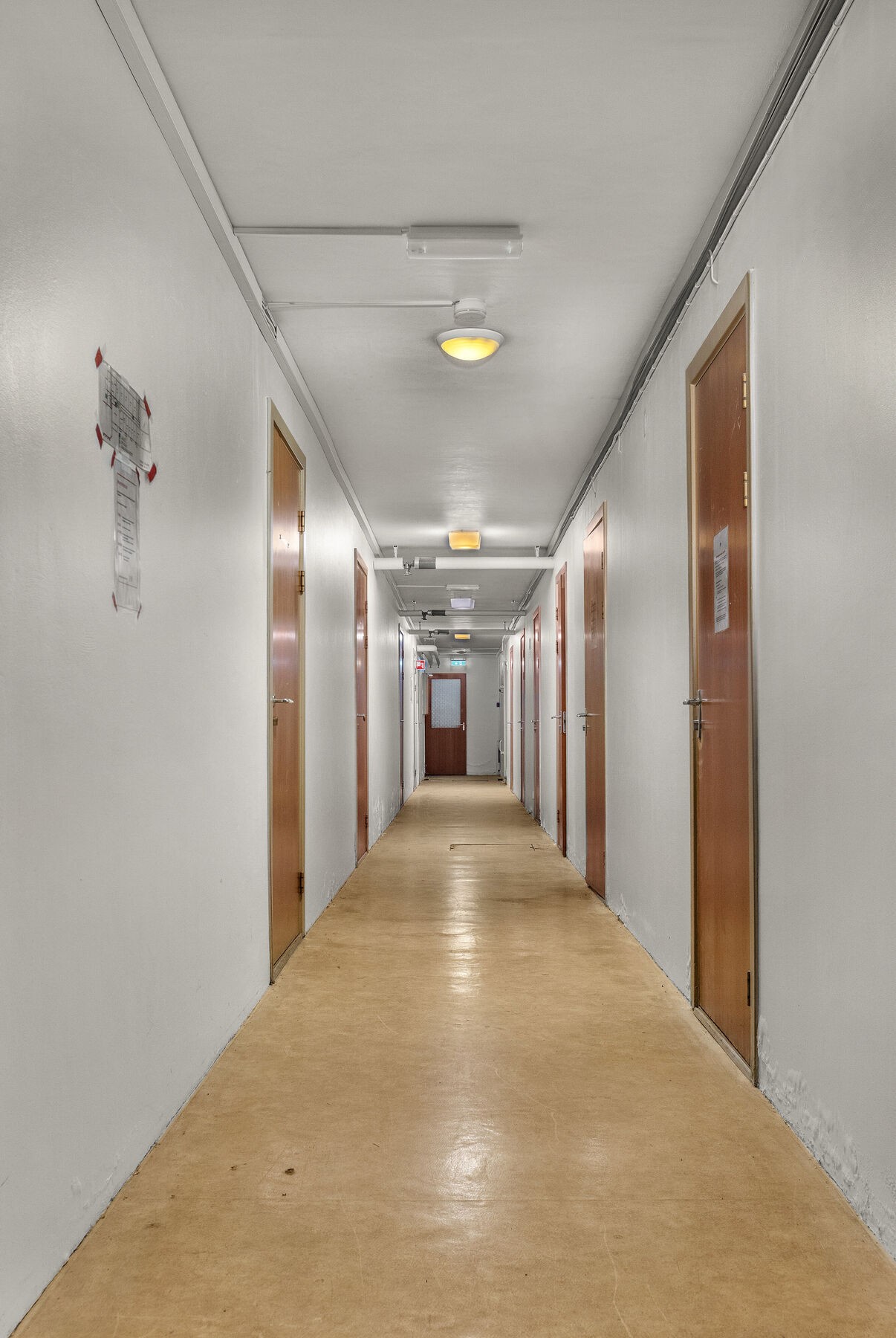 Underetasje - Gang Galleribilde